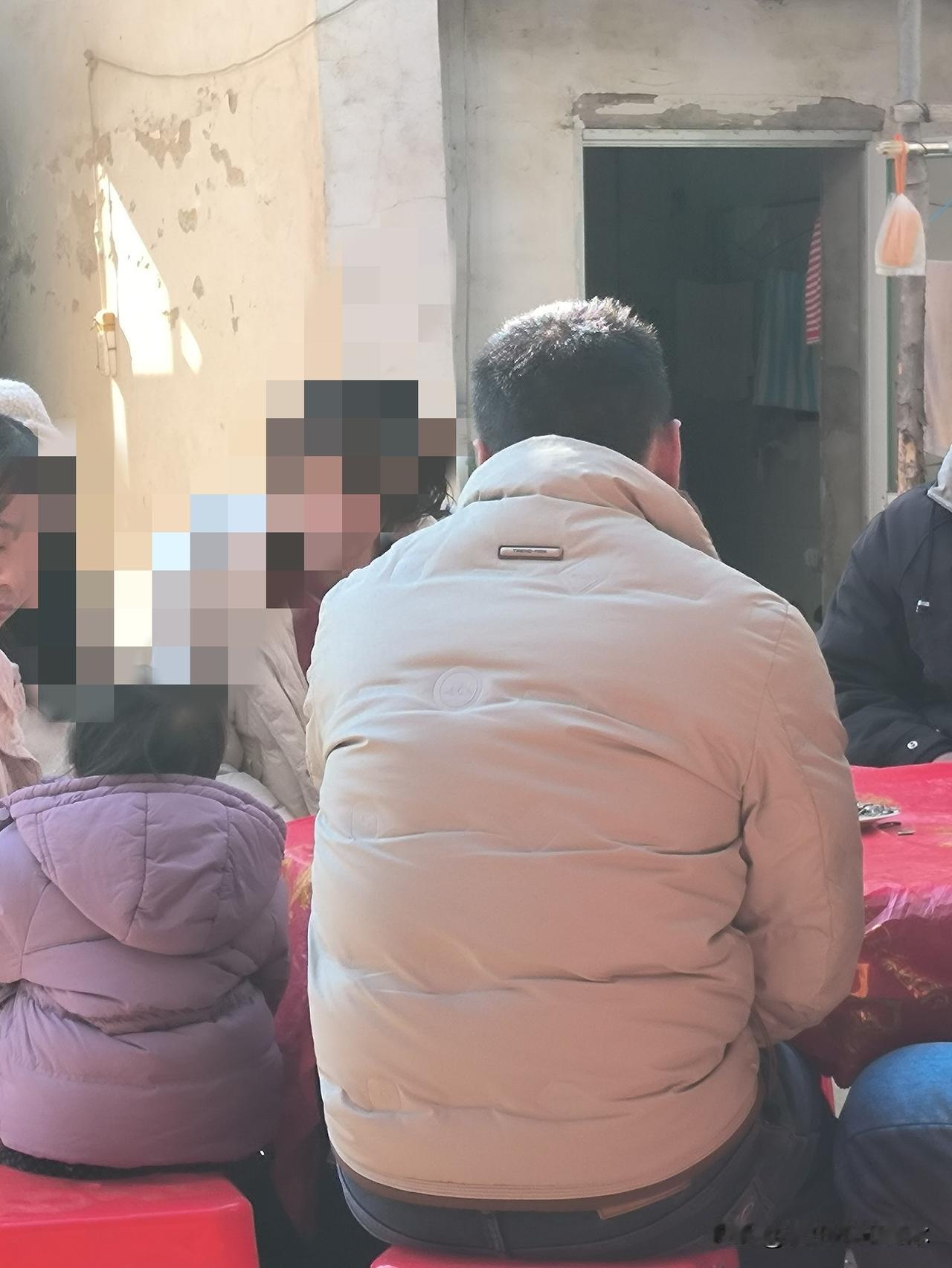 娘家与婆家，究竟哪个才是女人真正的归宿？
作为女人，这一生真正的家并非娘家，而是