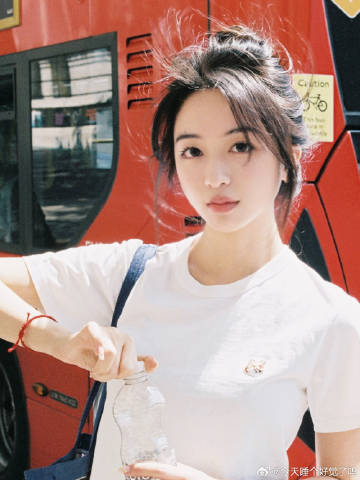 #翁青雅 礼物# 怎么了，什么礼物[疑问] ​​​