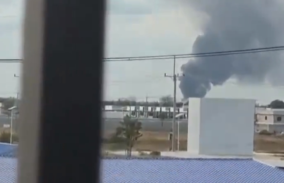 泰国军事行动有利于中方，柬埔寨电信园区遭密集轰炸后，大批人员纷纷逃离！最近，泰柬