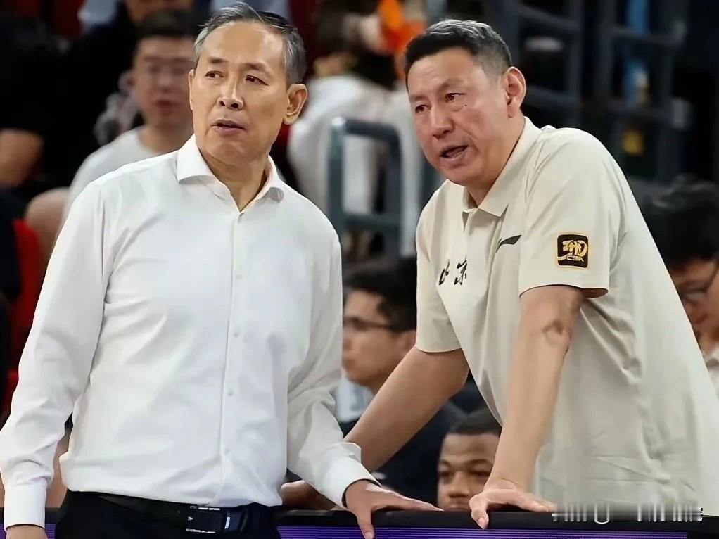 李楠指导应该改改了，有点喧宾夺主的意思！

李楠指导自从被解禁之后，在北京队替补