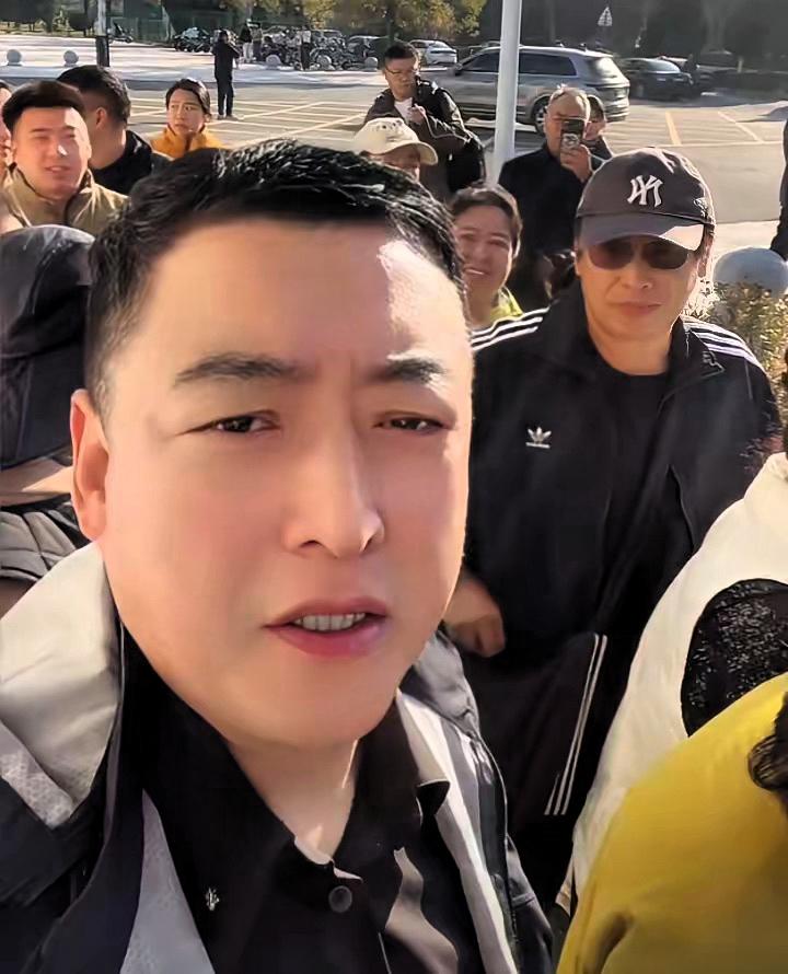 李老师开庭！
全网打气，主播们团结撑场太暖了

家人们！今天全在为山西长治开庭的