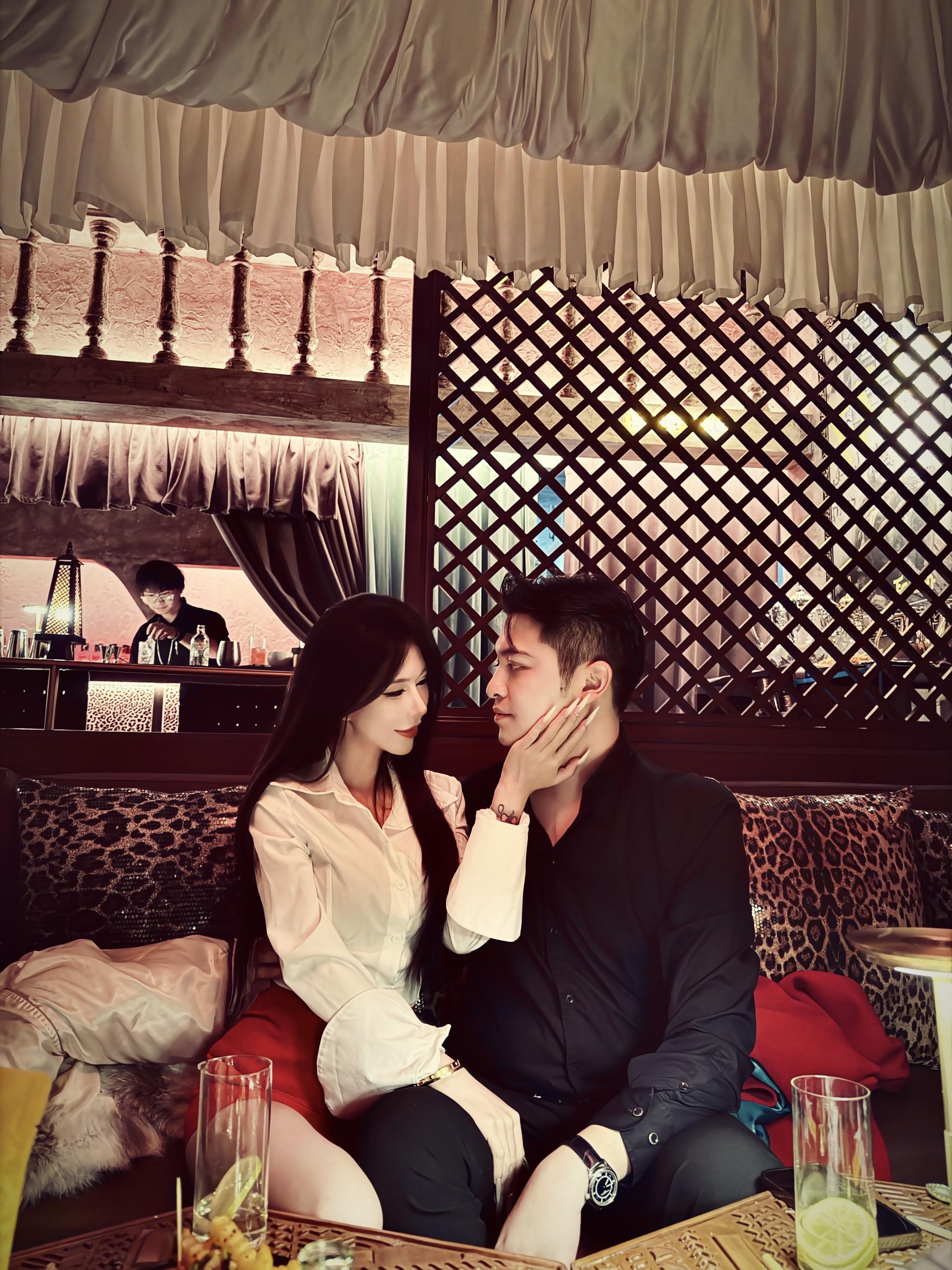 早就不是那个内心阴暗的女孩子了 希望爱过我 我爱过的人都幸福 因为我现...