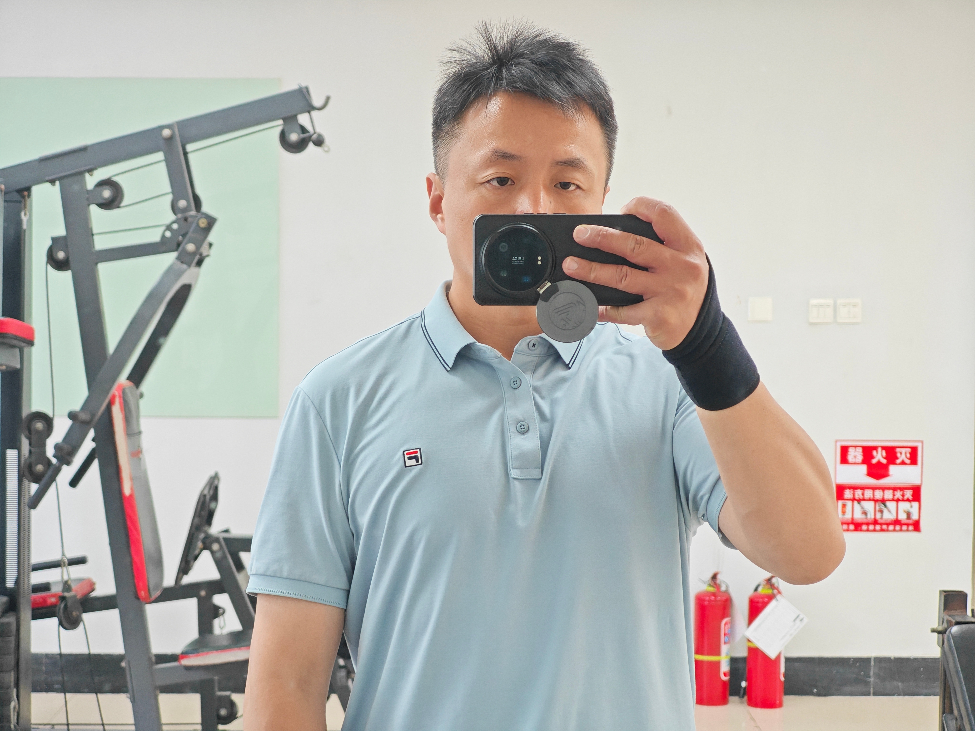 健身完，感觉肩好宽[打call]可能是错觉健身打卡 ​​​