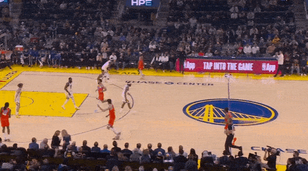 逐帧拆解：亚历山大技术欣赏，对阵勇士高效38分图1持球推过半场后抓早期进攻阶段，