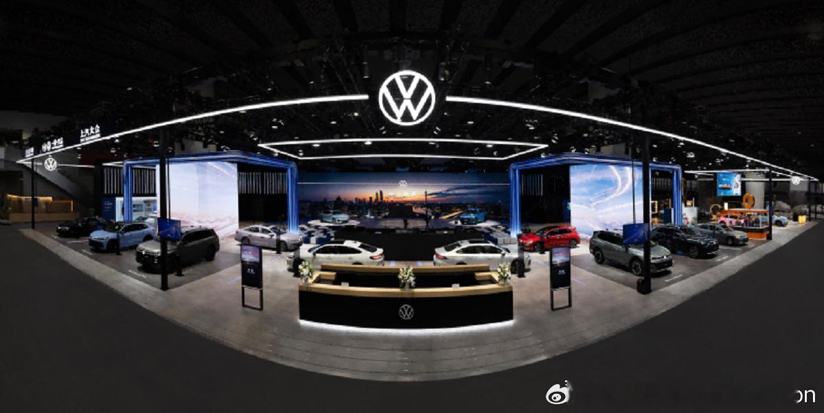 广州车展一汽-大众大众品牌以“3000万信赖出众向新”为主题，携全新探岳L PH