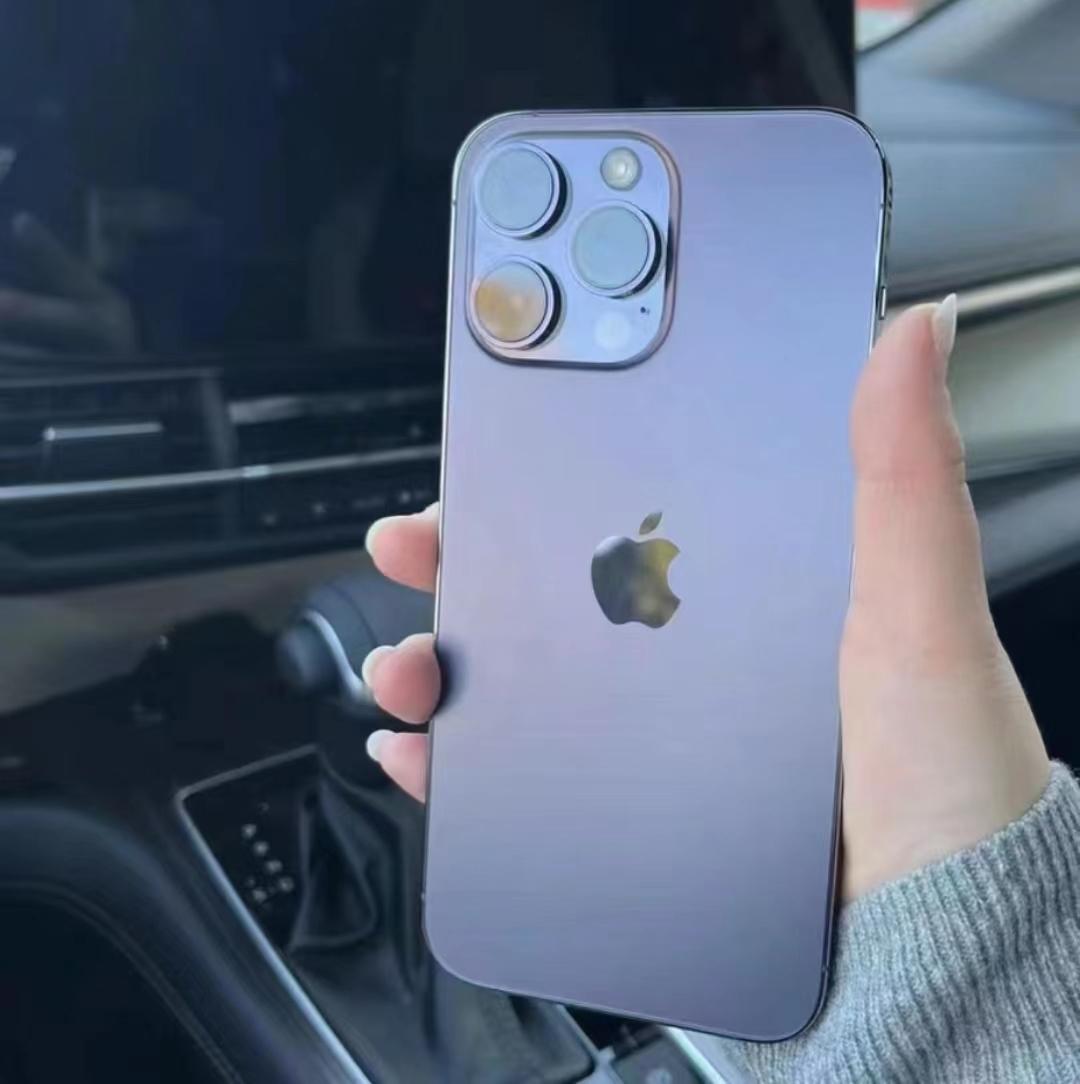 你们的iPhone 14 Pro看久了眼睛会干吗？[熊吉]
iPhone 14 