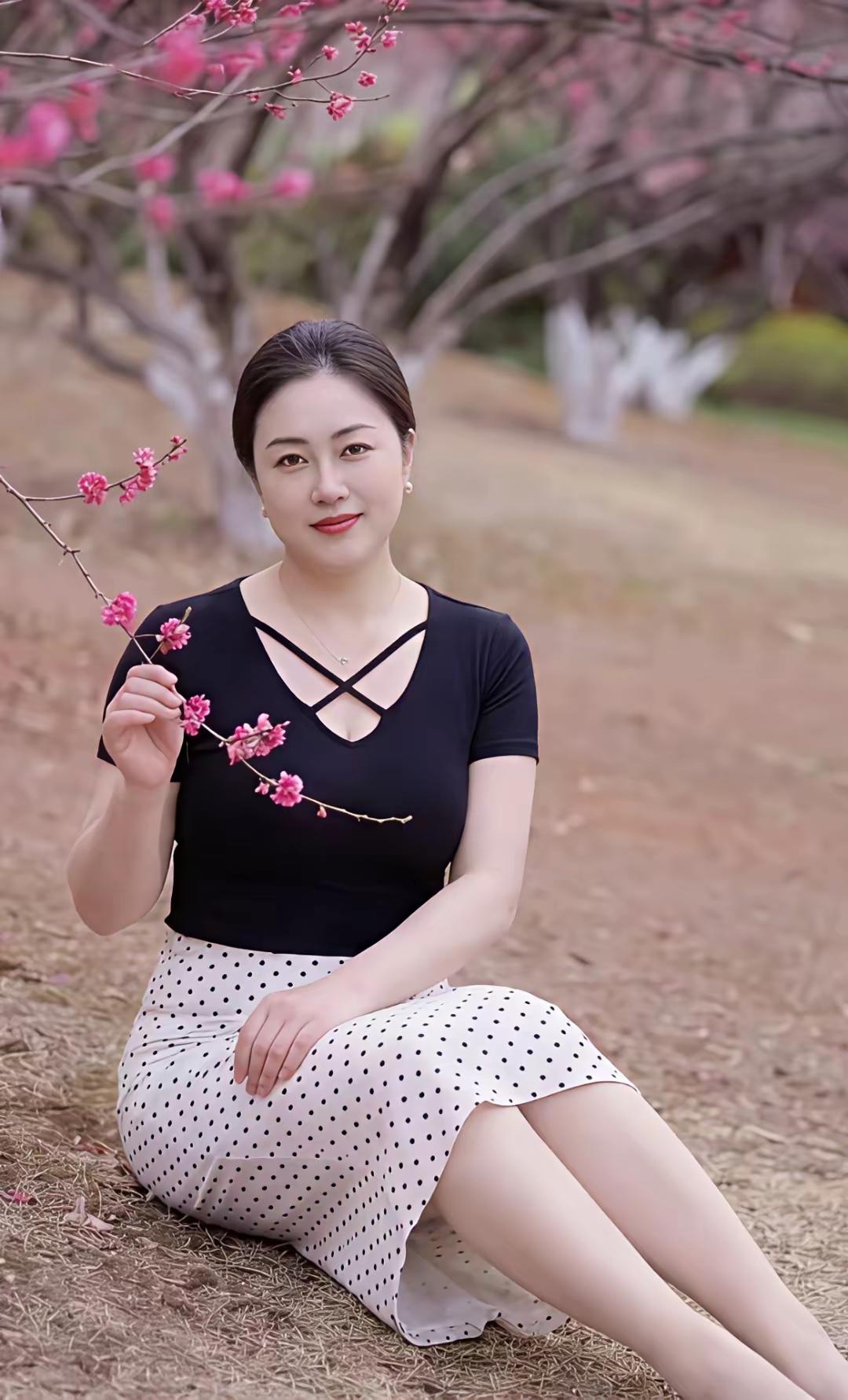 花开花落，春意浓。用镜头记录生活美 如何搭配出时尚感呢?