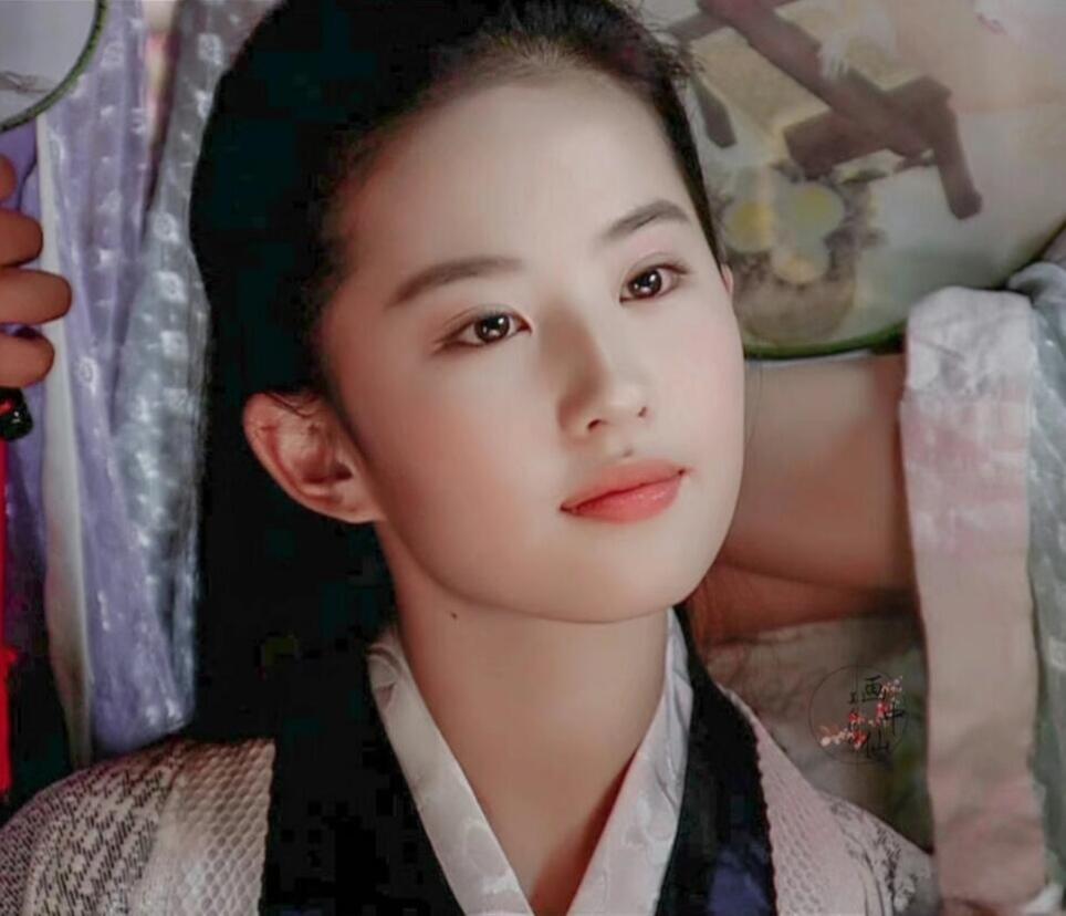 你最能get到谁的女扮男装？你能get到谁的男装？??？1.李冰冰——《再生缘之