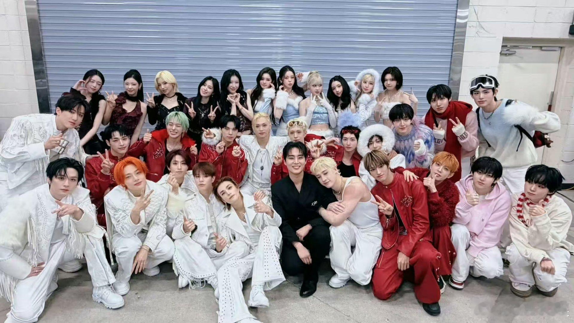 JYP家族大合照JYP家族合影JYP家族合影，好啊， 