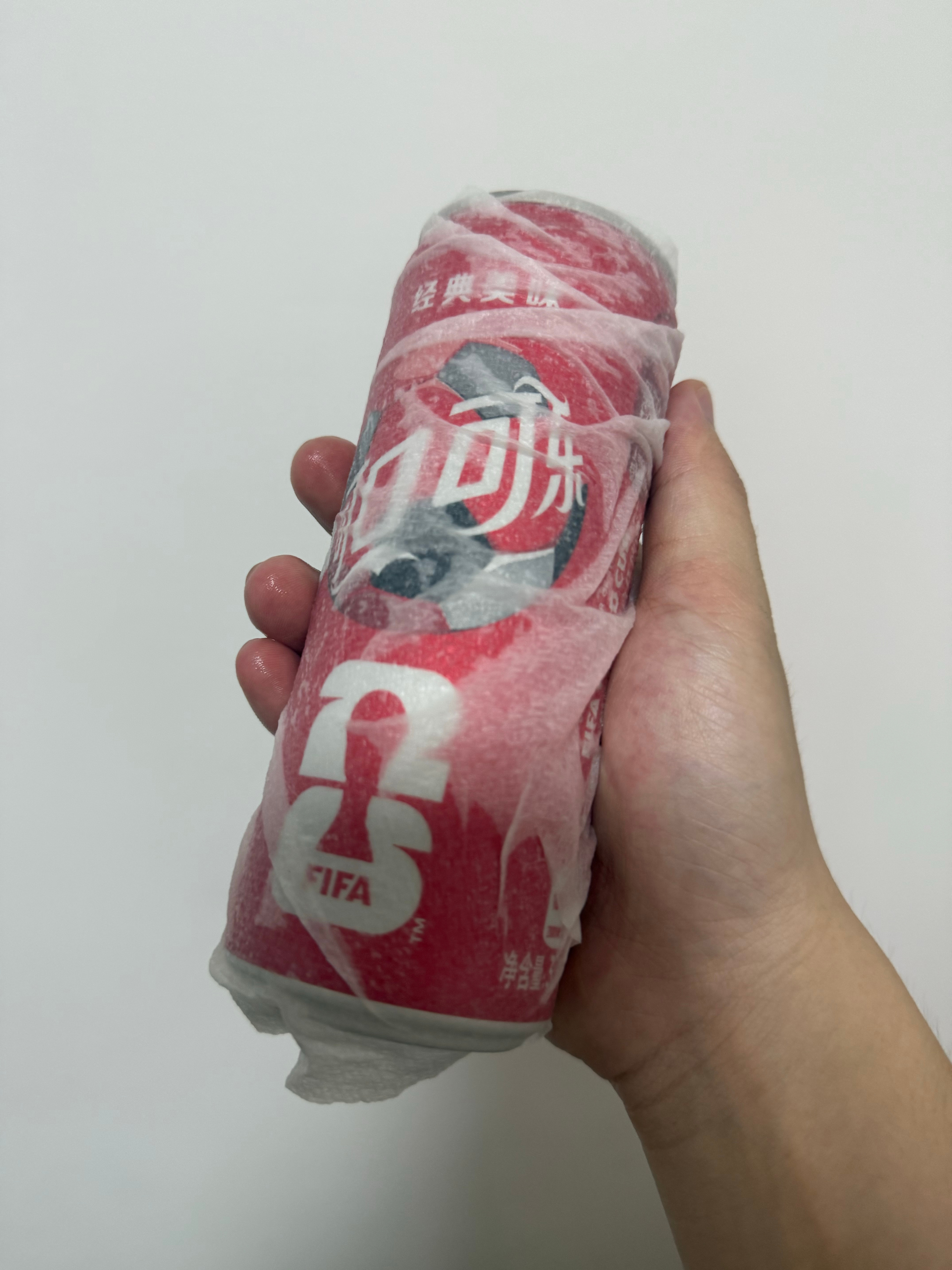 看网上人家说这样十分钟就能喝到冰可乐，我试试看是不是真的（求知欲强，绝不是嘴馋谢