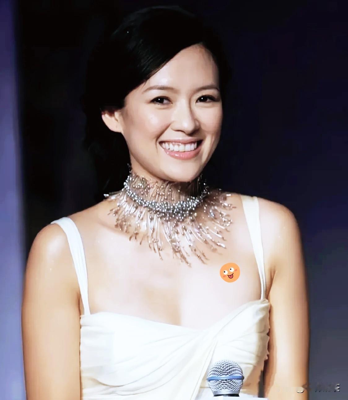 很多人只看到章子怡套现3亿，却忽略了这件事背后，整个婴童产业链的信号。

这话听