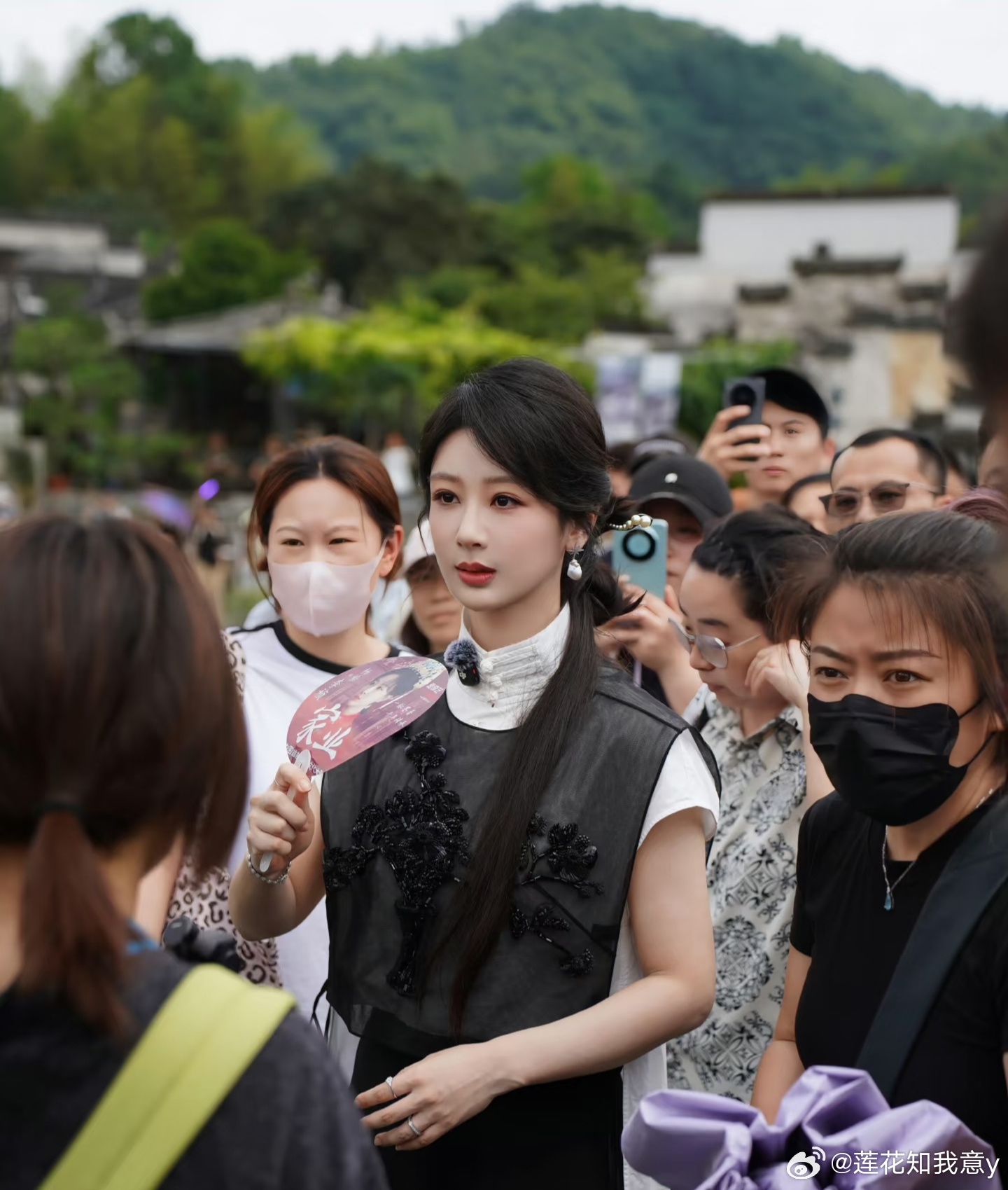 杨紫天鹅颈杨紫天鹅颈 只有脖子短的人才明白这个天鹅颈的含金量吧，爱了爱了，慕了慕