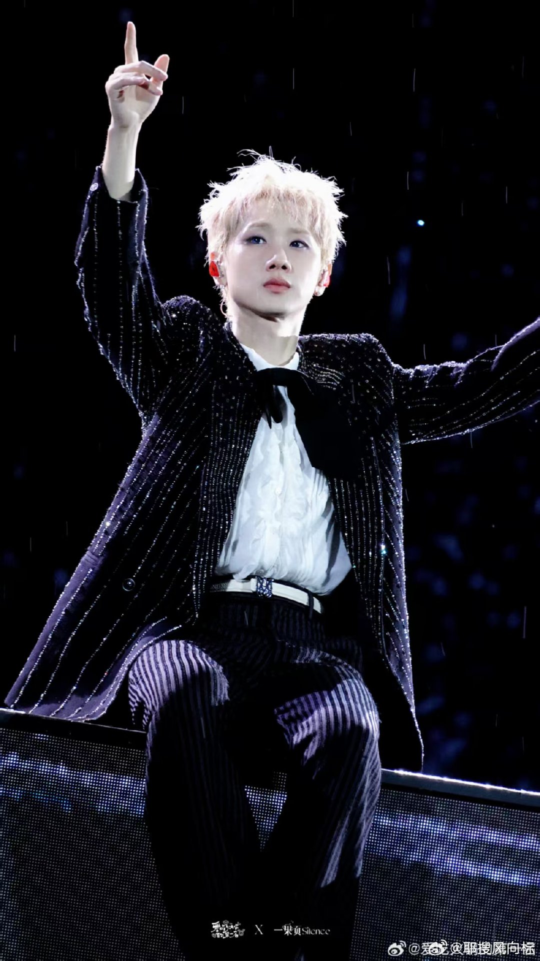 汪苏泷演唱会生日贺卡汪苏泷生日贺卡汪苏泷南京演唱会的座位，像是被施了浪漫魔法。那