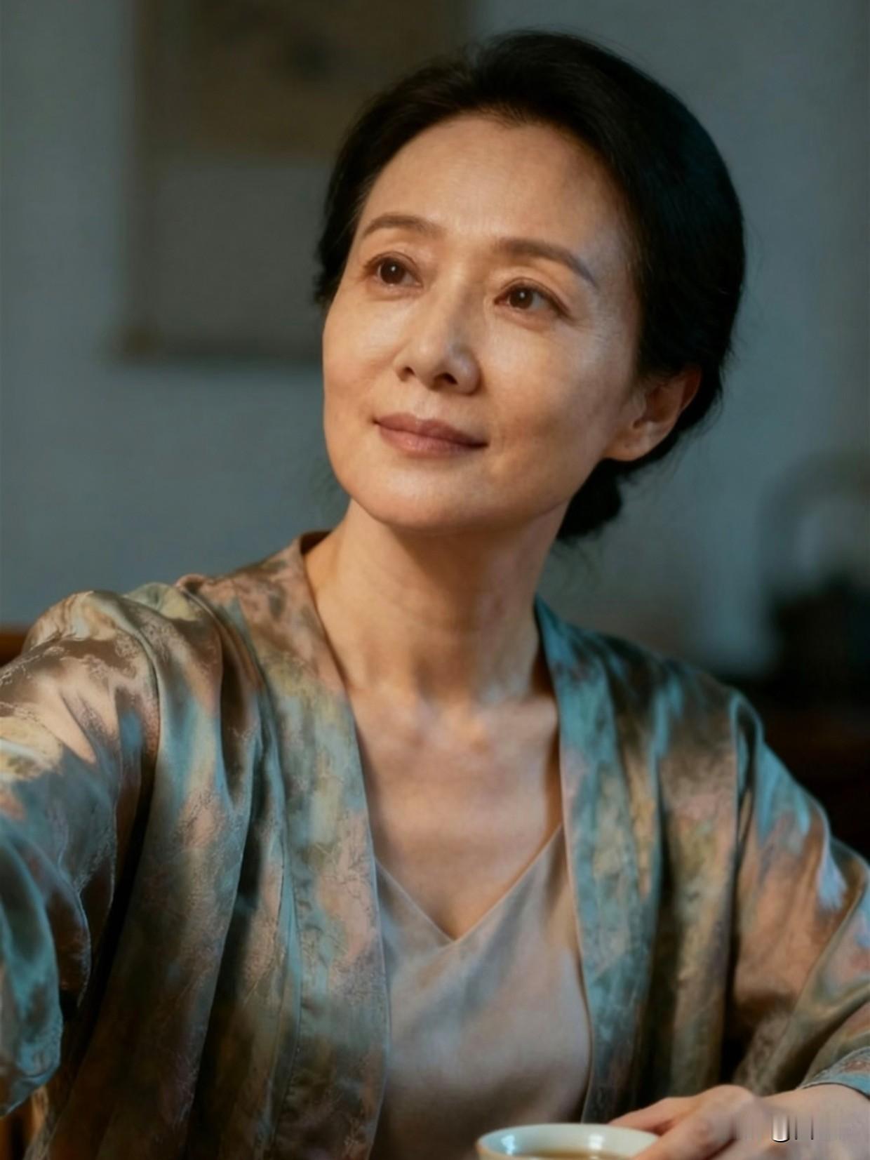 60岁的我，终于敢把“不想”说出口
 
上周三，远房表妹突然打视频，说她女儿下周