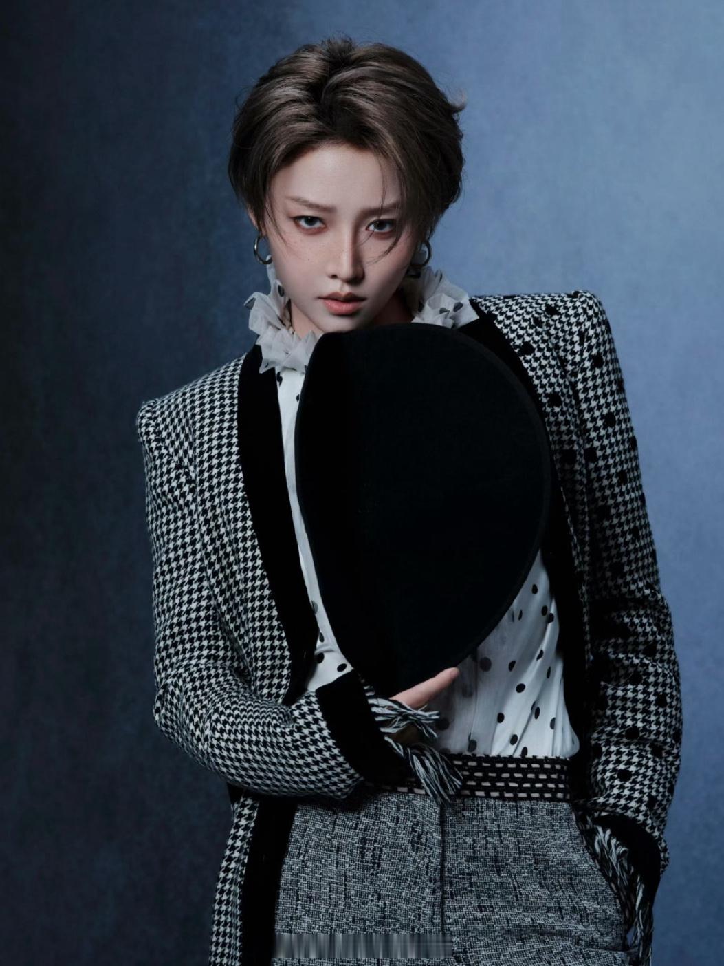 爱奇艺尖叫之夜女星出图刘雨昕、李一桐、林允、徐若晗 