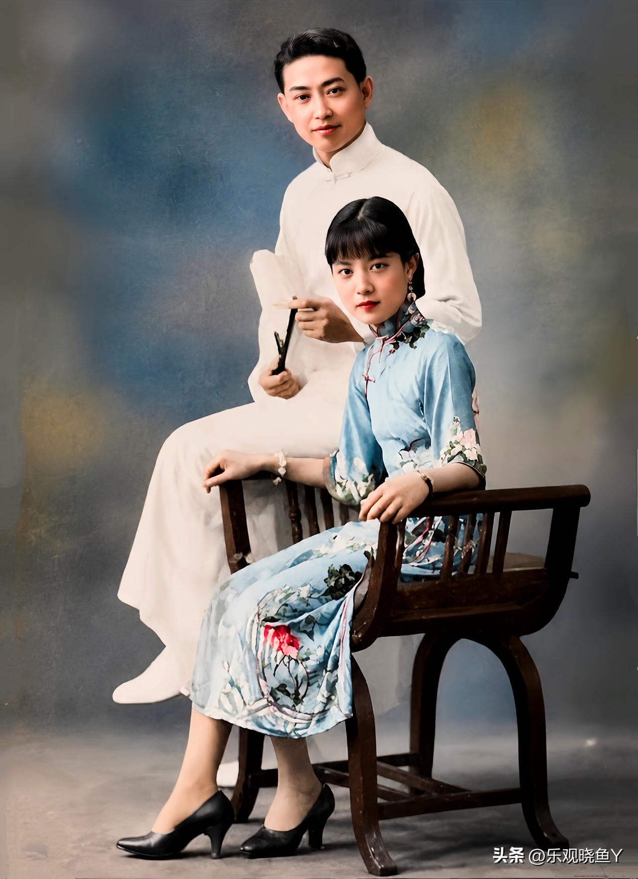 1928年，在北平的梅兰芳与孟小冬。这可不是演戏，而是两人婚后不久的真实写照。当