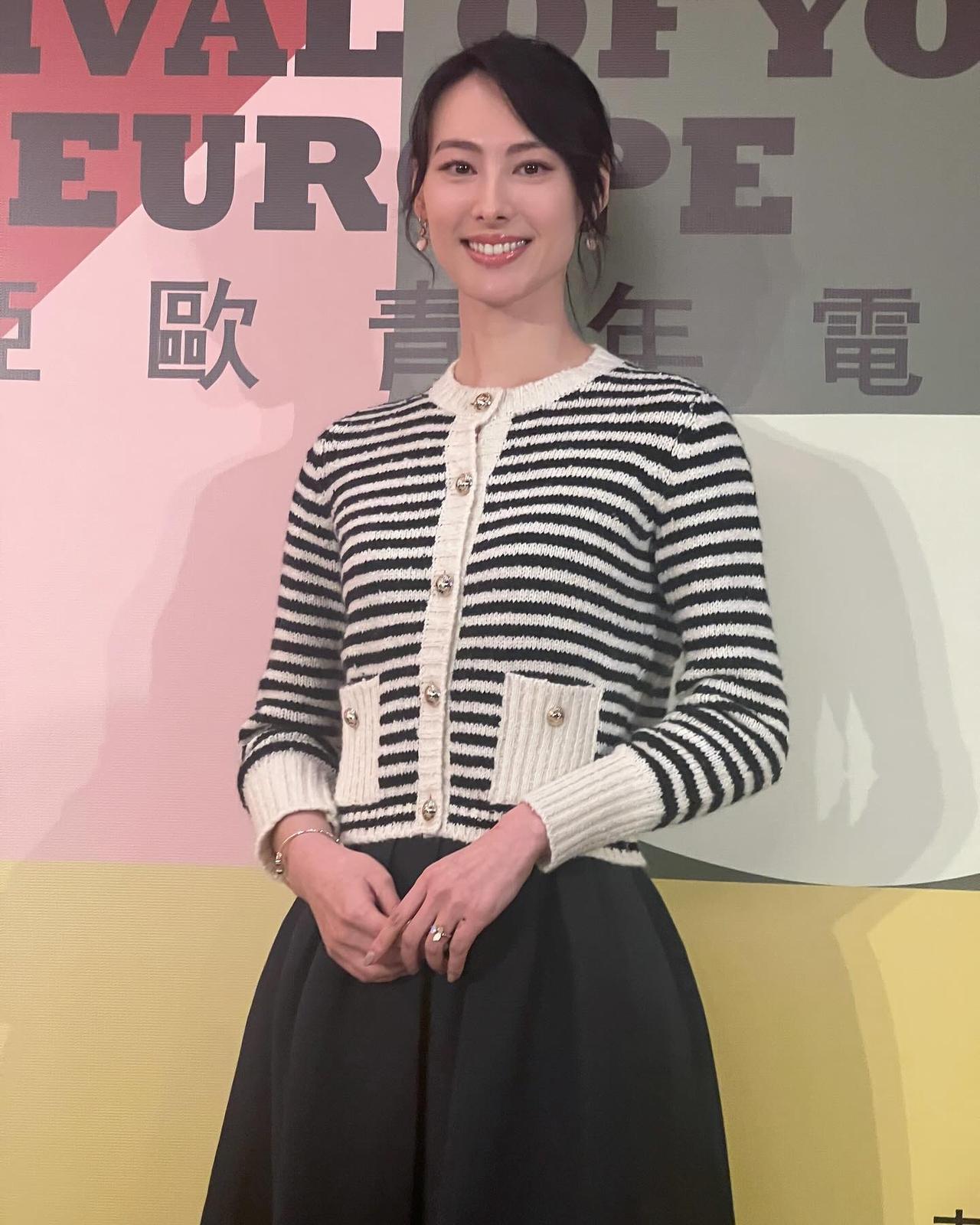 她在香港拍过不少电影，为香港富豪李泽楷生了三个孩子，可惜最后都没有结婚，她今年才