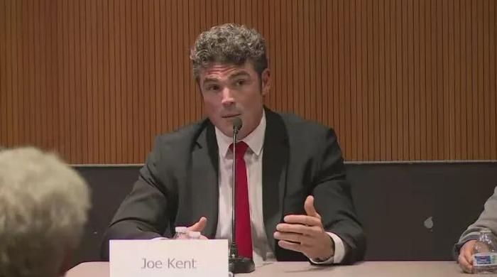 美国高官辞职，抗议特朗普政府对伊朗的军事行动。

当地时间2026年3月17日，