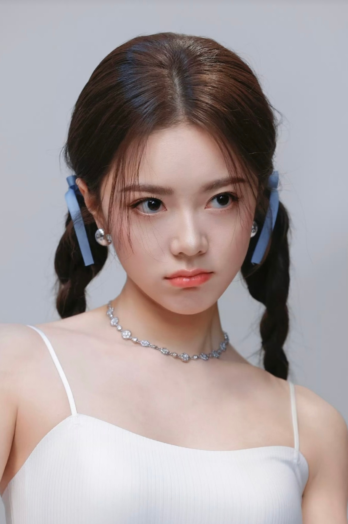 痛失艺名是好事吗有利有弊吧…不过确实在一定程度上减少了光环效应… 
