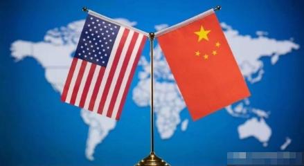 美媒突然对华泼脏水！5月13日，就在特朗普启程访华的当天，一家美媒发表了一篇长文