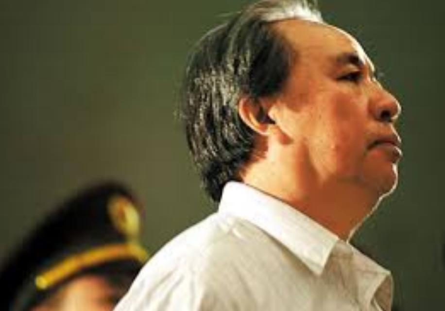 1997 年，中国首富牟其中提议：炸掉珠穆朗玛峰，把喜马拉雅山炸开一个大口子，让