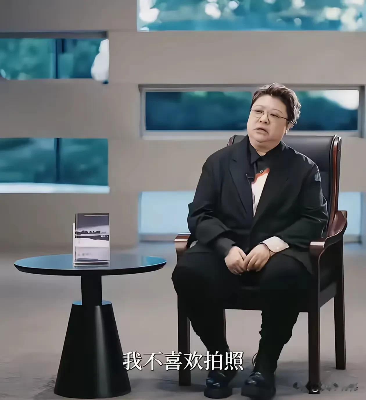 斗争出来的九成恶魔，竞争出来的八成变态，剩下两成一半天使一半恶魔。
总之能救人本