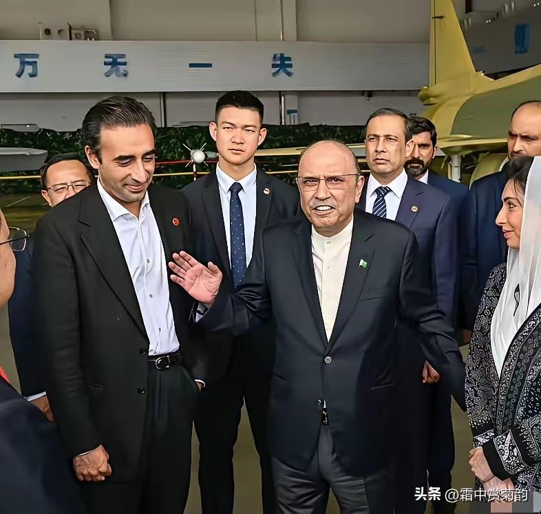 果然不出所料
香港新界大埔区住宅楼发生大火后，
第一时间向我国发出慰问的国家还得