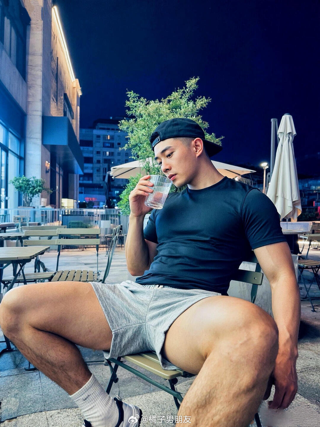 肌肉男的夜｜微醺时刻🍺 
