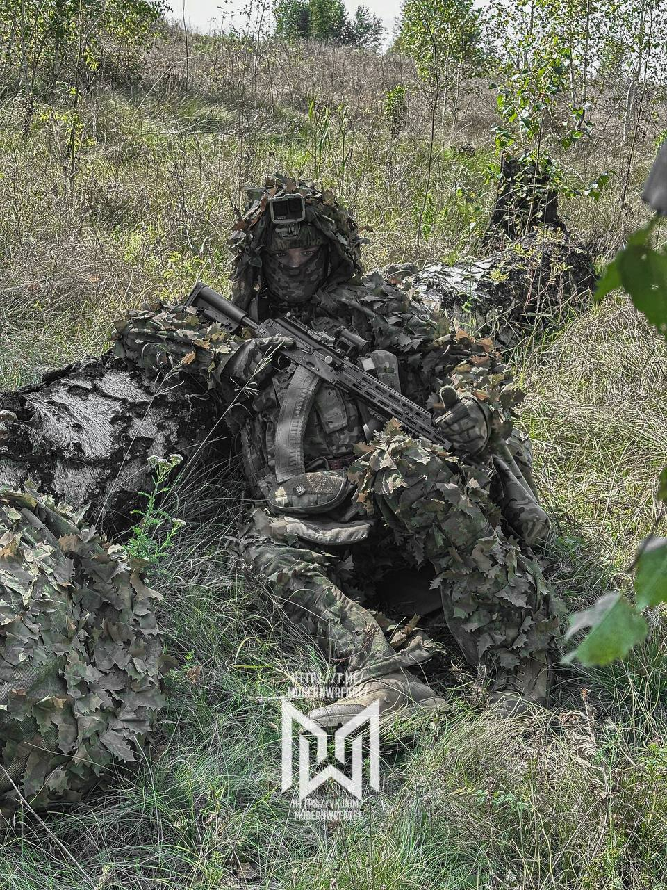 使用第三方AK-12金属护木的俄军特战烽火问鼎计划 ​​​