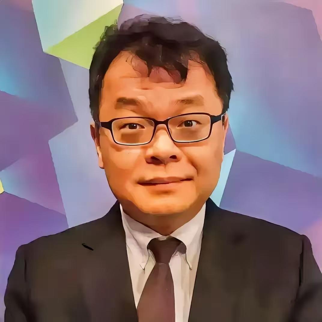 台湾省媒体人陈挥文同时叫嚣中美！认为二者都无法代表台湾？
 
说白了，台湾就是餐