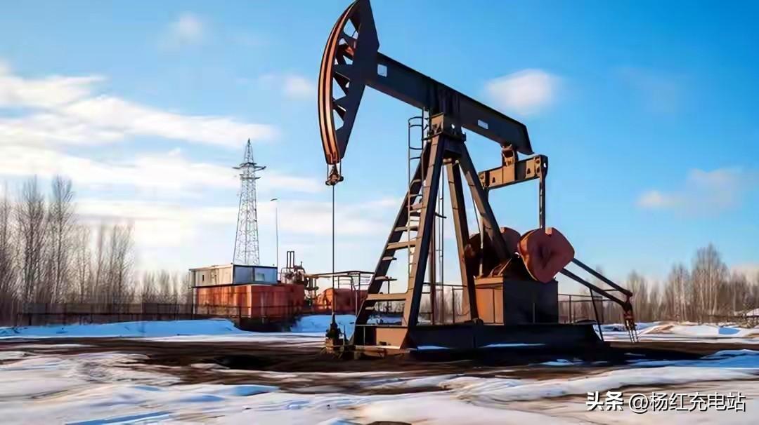 制裁反噬！日本急购俄油救急遭拒，俄方：早已全卖给中国
 
跟着美西方对俄制裁四年