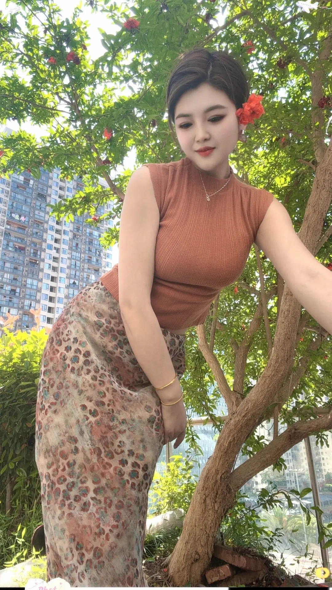 顺境时善待他人，逆境是善待自己
