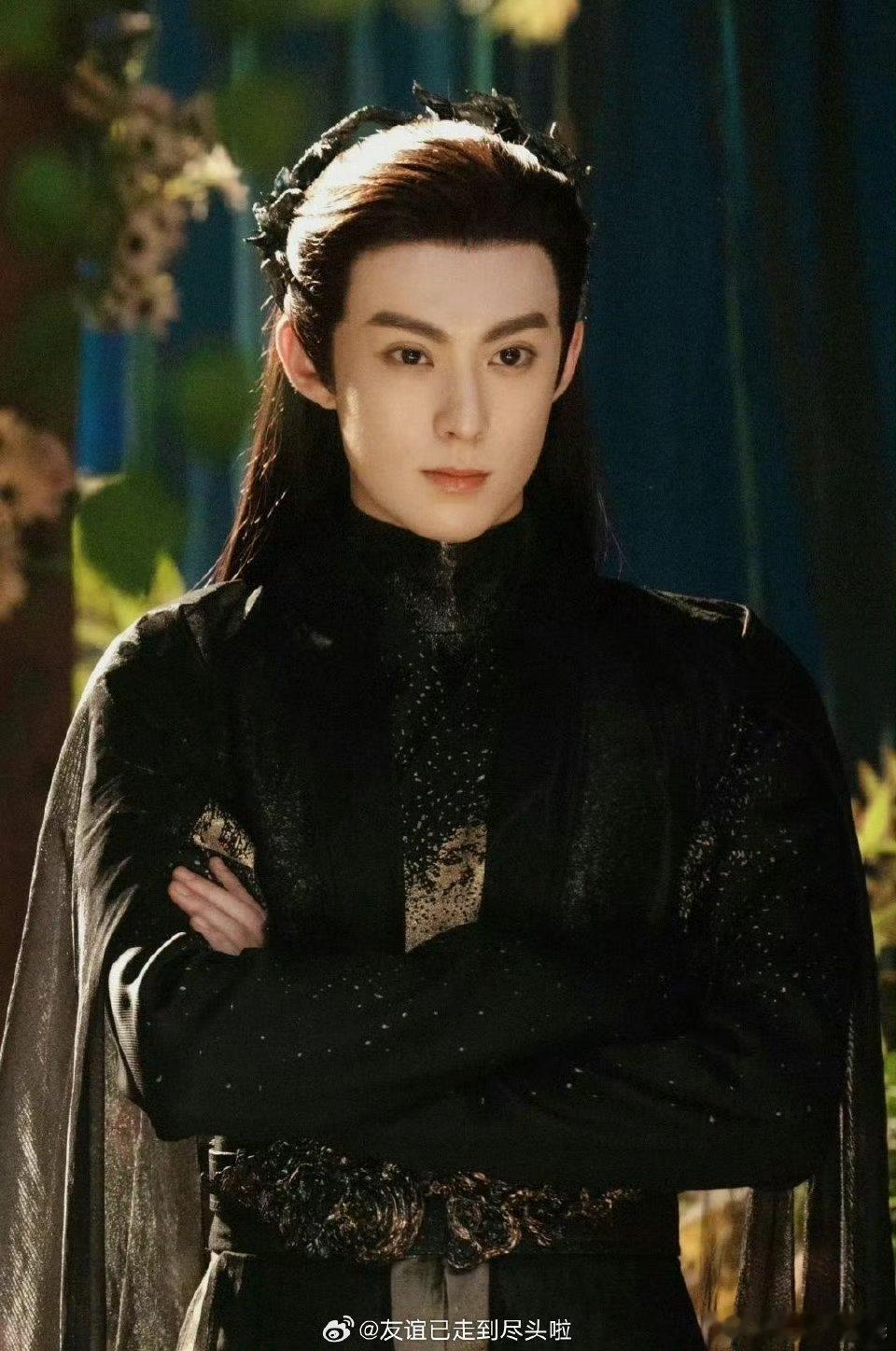 王鹤棣孟子义浓颜系长相合作古装剧还挺搭的 帅哥美女真是赏心悦目