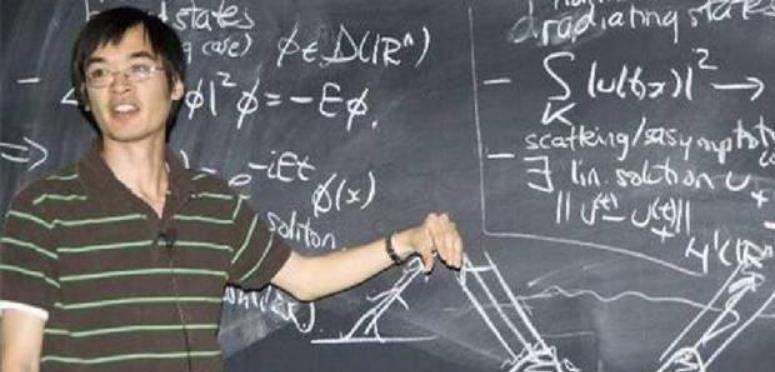 2008年，我国顶尖数学天才任伟，放弃美国千万年薪，准备回国效力，然而临行前却在