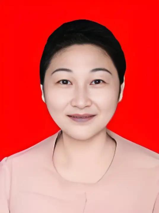 身体被慢慢冻结，善意却滚烫一生！渐冻好人陈杏莲
 
陈杏莲，女，1976年2月生