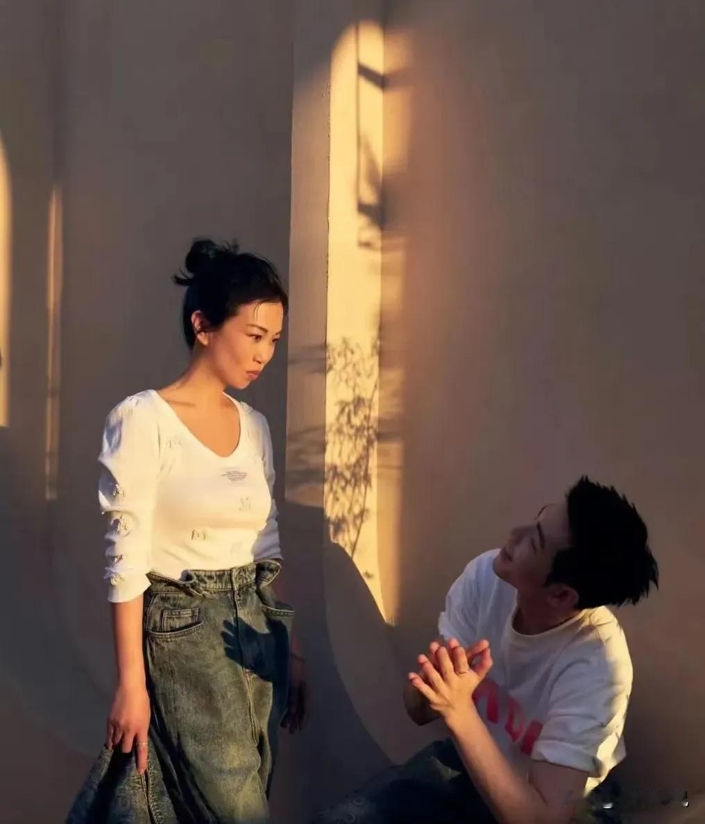 萧敬腾结婚，林青霞跟施南生感慨：“都说上岸第一剑先斩意中人，都说不要陪男孩长大，