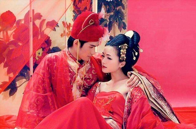 古代的男子，为什么都很喜欢娶十三四的女子为妻呢？实情让人听来很感慨。古代女子15