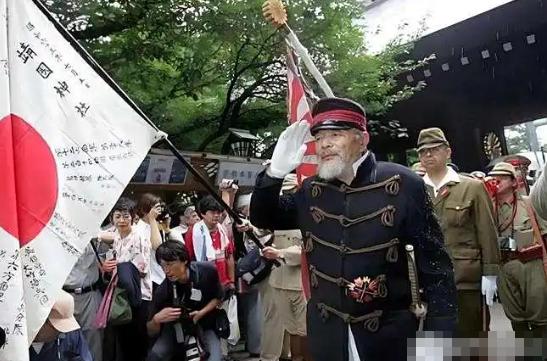 奉劝所有中国人，真的要打起十二分的精神了，做好心理准备防止日本军国主义复活！
