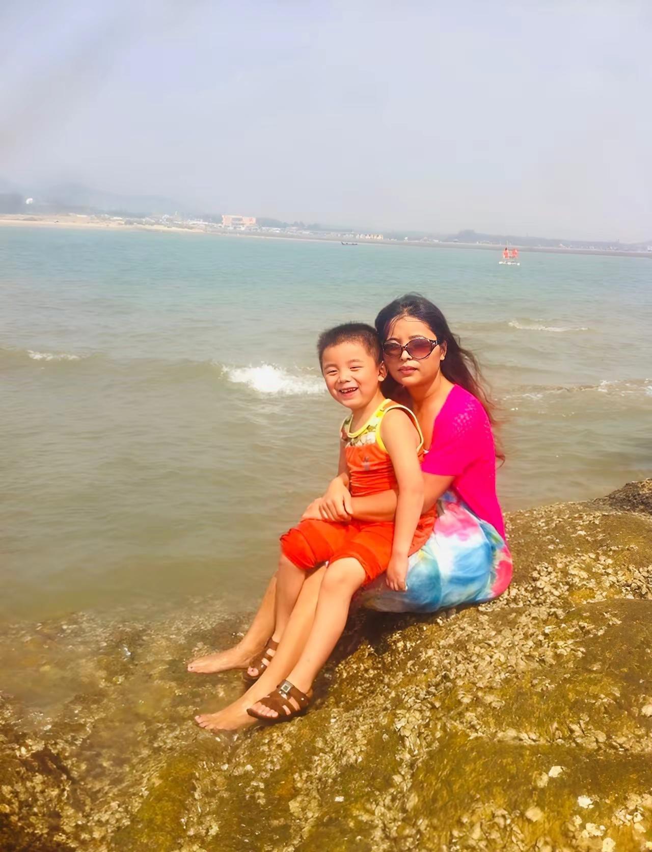 香港派位 你看时间等过谁 你看过去有多美