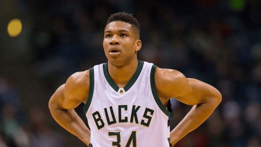 何老师维嘉好六哭了雄鹿无缘季后赛！不敌马刺后，雄鹿战绩为29胜44负，排名东部第