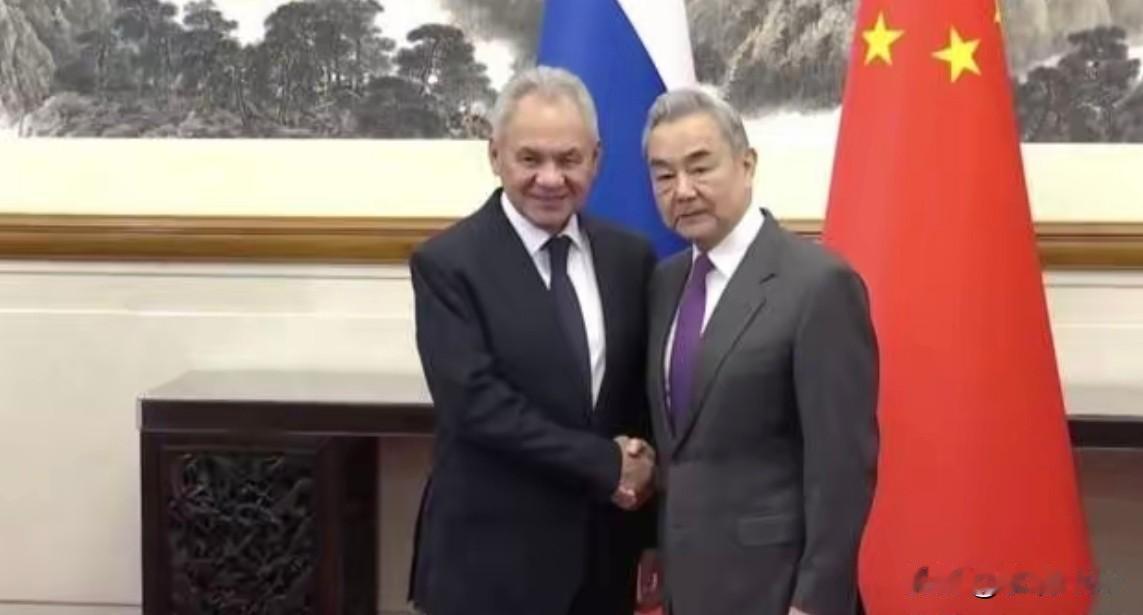 绍伊古匆匆来北京的一个主要原因暴露，原来是俄印关系出现变数！

2月2日，特郎普