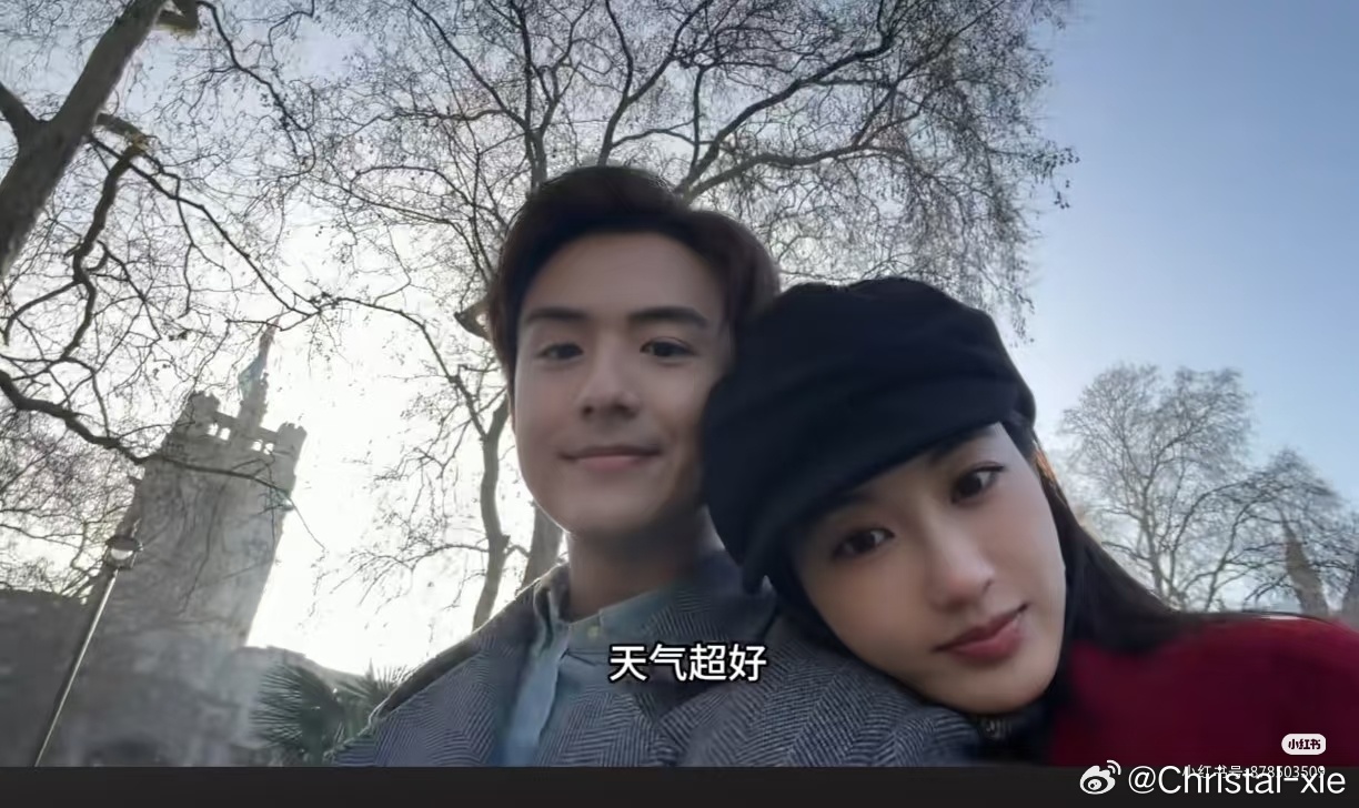 涂毓麟今天vlog介绍了美食博物馆！吃了捞～甜甜的，仅此一张说好的亲亲，卡子小气