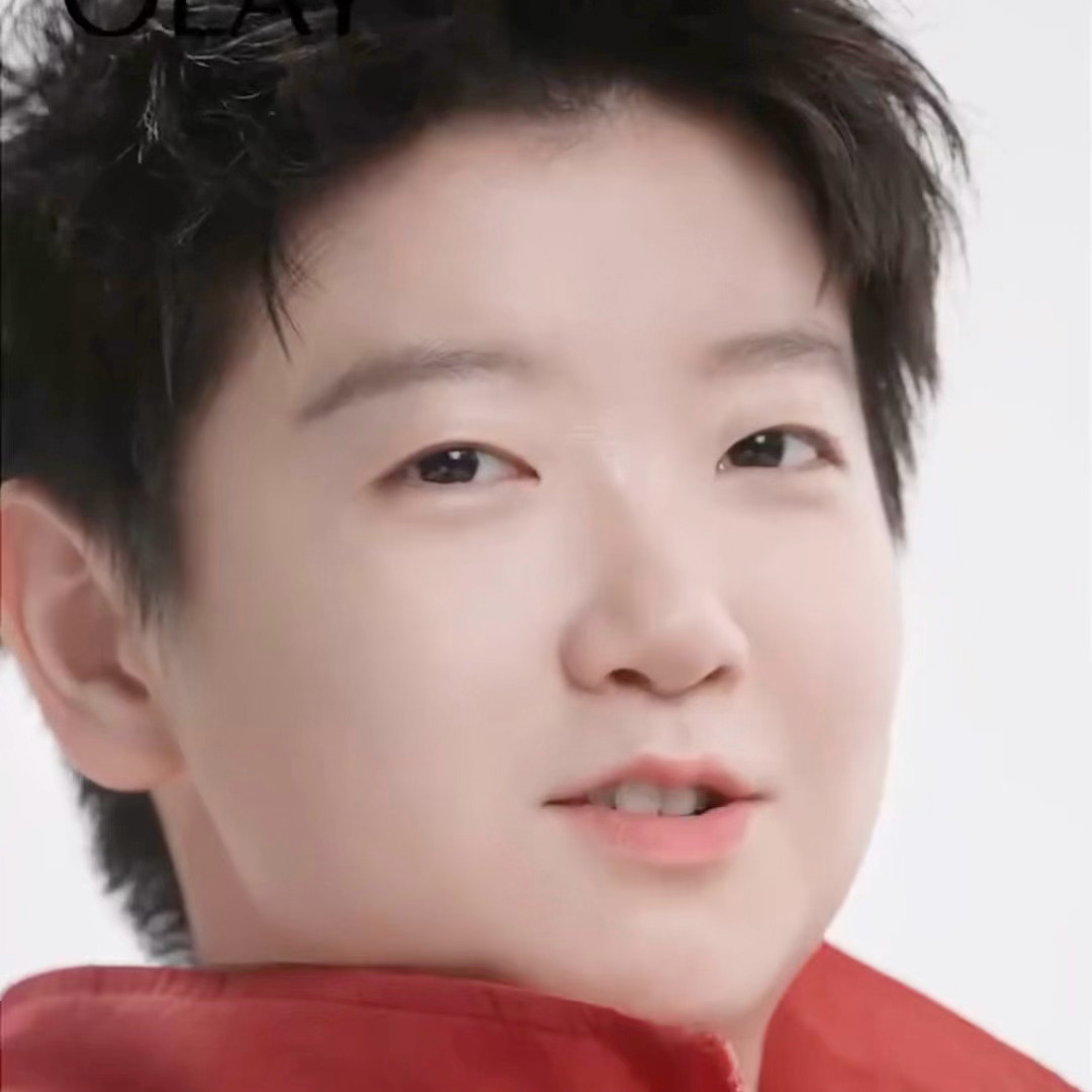 olay品牌代言人孙颖莎 们小莎的脸颊肉🤏🤏🤏🤏 ​​​