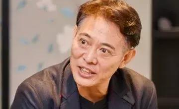 李连杰威风不在，大家为什么都不喜欢他了?
 
“曾经横扫全球票房的功夫巨星，如今