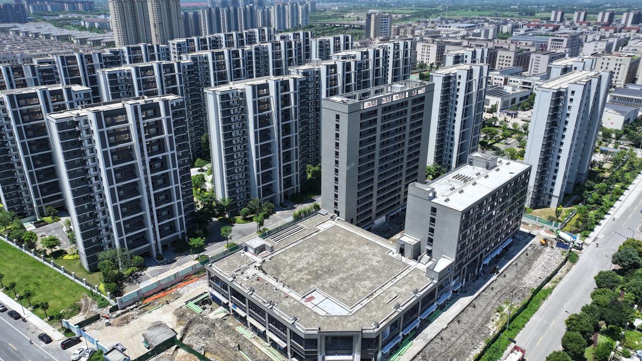 21年开盘到今天，短短三年，这边的价格也算是实打实的腰斩了，对于普罗大众，只能叹