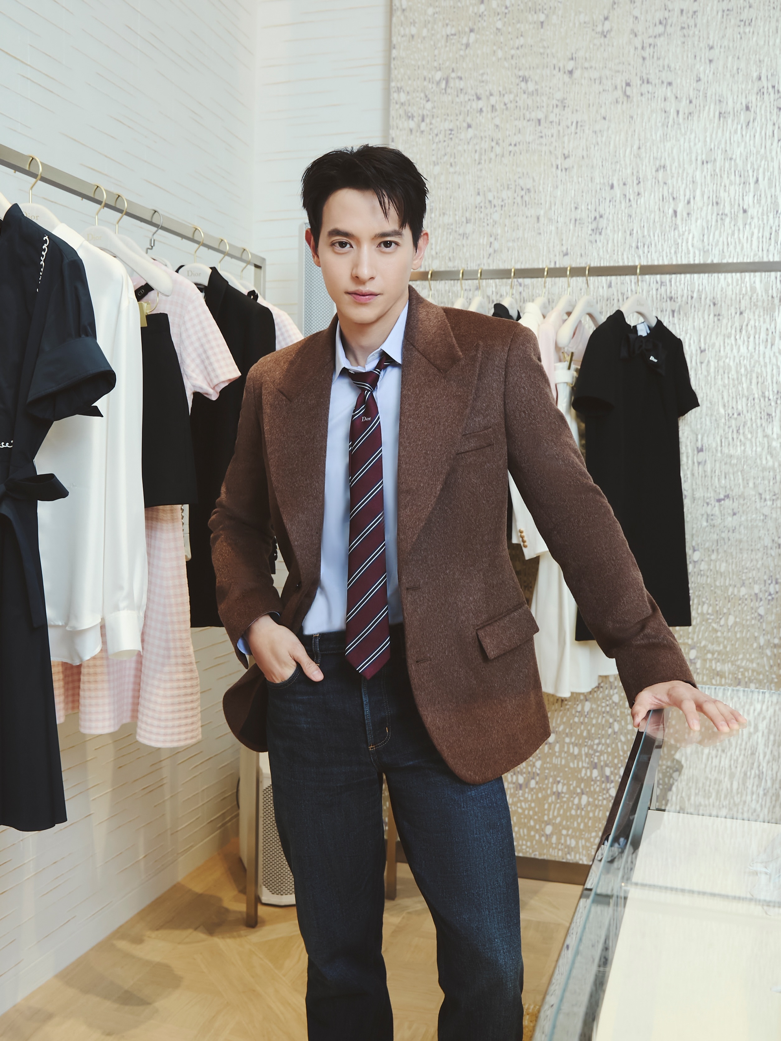 Jirayu Tangsrisuk ｜ DIOR 昨天 Dior 活动上的吉拉宇