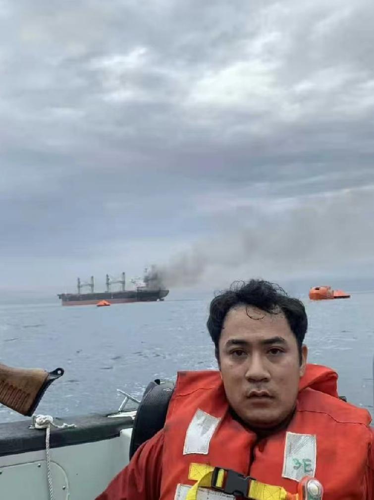 霍尔木兹海峡真出事了，泰国船被炸，3人还没找到，到底谁干的？

3月11号上午，