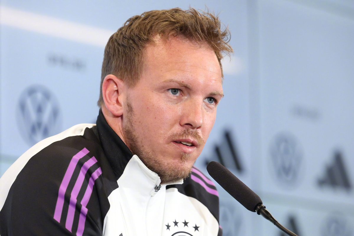 📢 最新消息：曼联内部已讨论朱利安·纳格尔斯曼作为球队正式主教练的人选。截至目