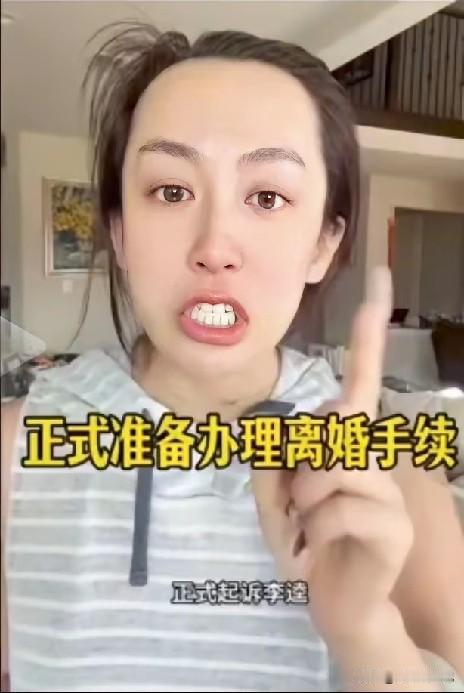 这位博主曾经在和美国男友谈恋爱时，常常夸赞男友的浪漫和温柔，认为在恋爱中，男友的