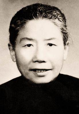 1964年12月22日，曾国藩胞弟曾国的曾孙女曾昭熵，登上了南京灵谷寺，从66米
